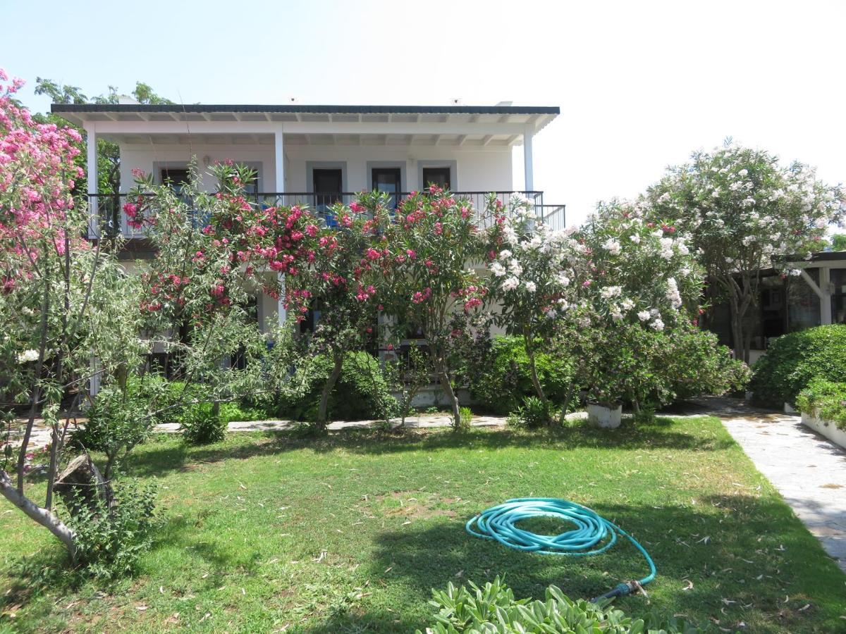 Arriba Pension & Restaurant Gümüşlük Buitenkant foto